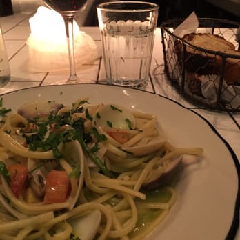 Briciola - Clam linguini with wine...  Yummy!! - Italian Near Me - New York, New York