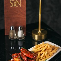 SYN Gentlemen's Club - Buffalo Wings