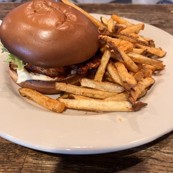 Gabe's Downtown - Cajun Chicken Sandwich - Cajun/Creole Near Me - Douglasville, Georgia