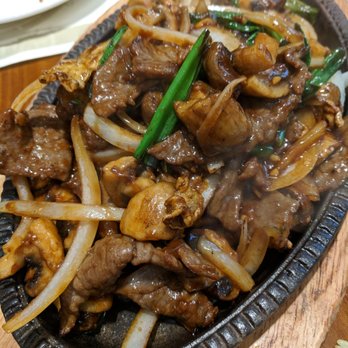 Congee Queen - Sizzling beef with mushrooms and green onion - Chinese Near Me - Mississauga, Ontario