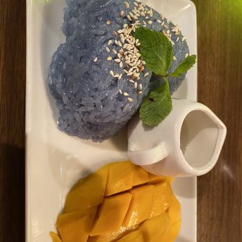 Rao Thai Eatery - Mango sticky rice - Thai Near Me - Elk Grove, California Rao Thai Eatery - Mango sticky rice - Thai Near Me - Elk Grove, California