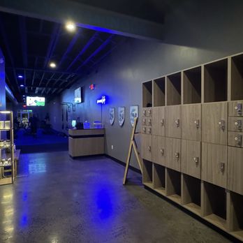 SWEAT440 - NODA - Entrance / Lockers - Circuit Training Gyms Near Me - Charlotte, North Carolina SWEAT440 - NODA - Entrance / Lockers - Circuit Training Gyms Near Me - Charlotte, North Carolina