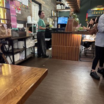 Chiang Rai - Nice interior - Thai Near Me - Tustin, California