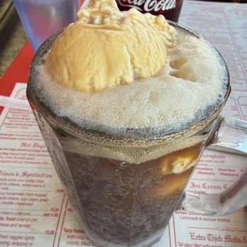 Wilson's Ice Cream Parlor - Root beer float - Ice Cream & Frozen Yogurt Near Me - Ephraim, Wisconsin Wilson's Ice Cream Parlor - Root beer float - Ice Cream & Frozen Yogurt Near Me - Ephraim, Wisconsin