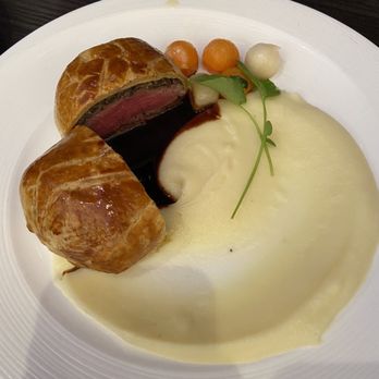 Hell's Kitchen - beef wellington - Cocktail Bars Near Me - Funner, California Hell's Kitchen - beef wellington - Cocktail Bars Near Me - Funner, California