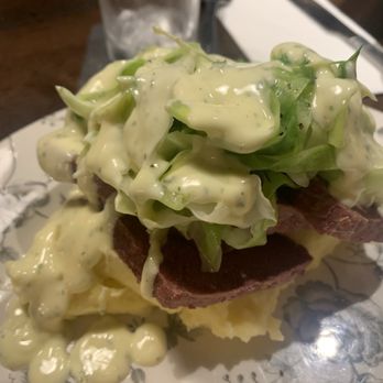 Sheehans - Corned beef and cabbage on mashed potatoes - Pubs Near Me - Dublin, D