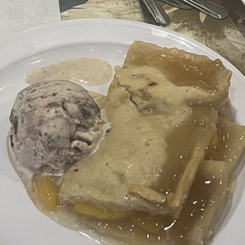 Little Lou's BBQ - This is peach cobbler with a scoop of ice cream - Barbeque Near Me - Campbell, California Little Lou's BBQ - This is peach cobbler with a scoop of ice cream - Barbeque Near Me - Campbell, California