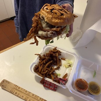 Build A Burger Pub - Breaded chicken sandwich - Burgers Near Me - Albany, New York Build A Burger Pub - Breaded chicken sandwich - Burgers Near Me - Albany, New York
