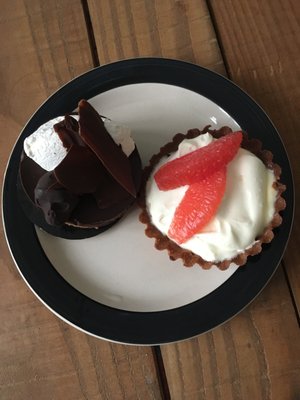 Laurent Favre Mot Takeout Delivery 19 Photos Patisserie Cake Shop 12 Rue Manuel 9eme Paris France Phone Number Yelp