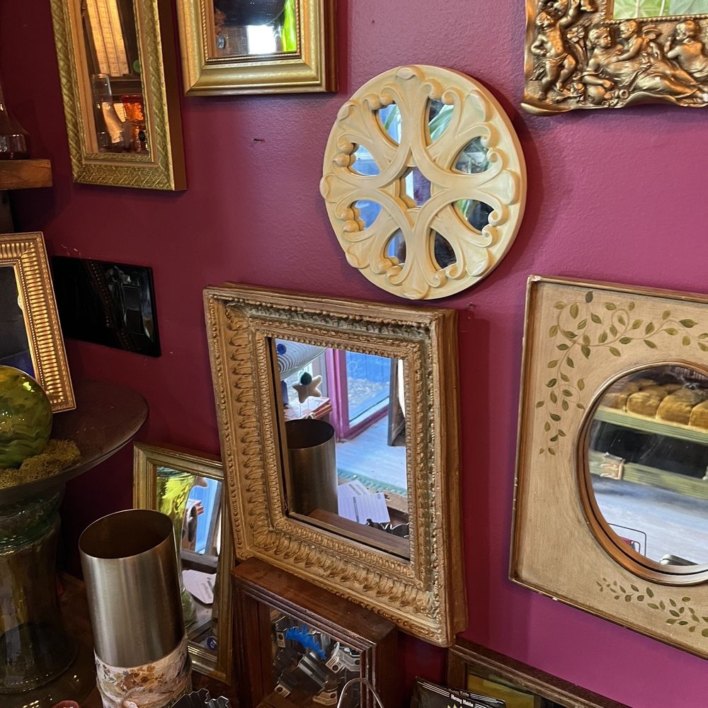 Fable - Mirrors - Coffee & Tea Near Me - Southington, Connecticut Fable - Mirrors - Coffee & Tea Near Me - Southington, Connecticut