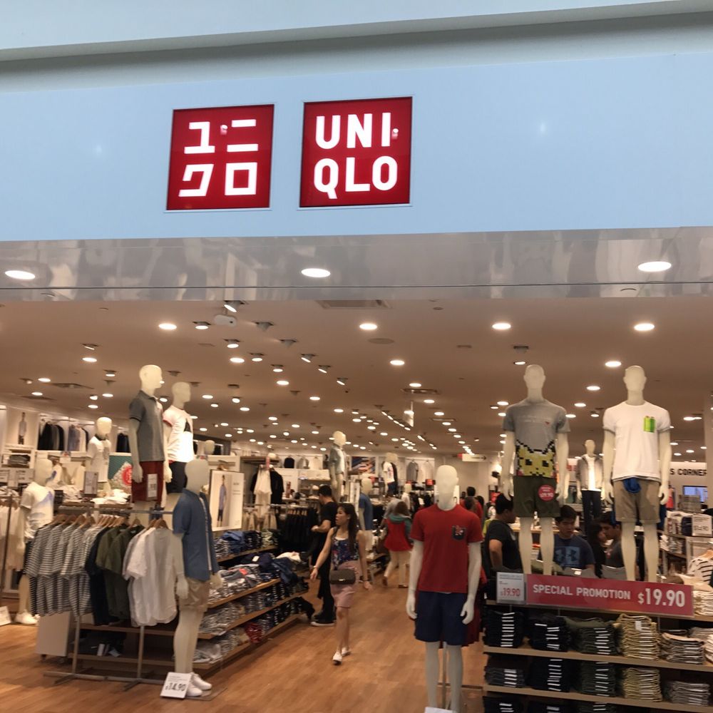 Uniqlo - The front door. - Women's Clothing Near Me - Tysons, Virginia Uniqlo - The front door. - Women's Clothing Near Me - Tysons, Virginia