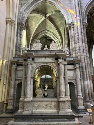 Basilique Cathédrale Saint-Denis by null