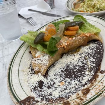 El Molino Central - Beef brisket taco & black beans. - Mexican Near Me - Sonoma, California