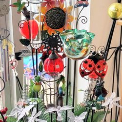 Classic Stained Glass & Gift Gallery - Yardstakes