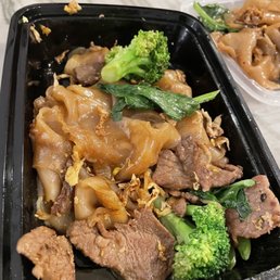 Pad See Ew Noodle