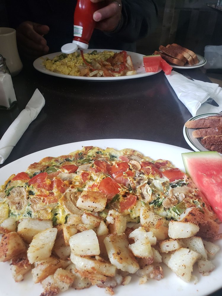 BAY LEAF RESTAURANT 19 Photos & 15 Reviews American (Traditional) 3 Crossing Plz, Franklin