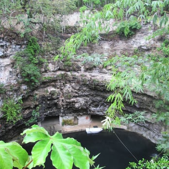 Cenote Ik Kil - Landmarks & Historical Buildings Near Me - Tinum, YUC