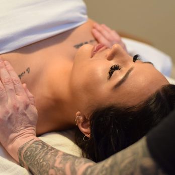 Massage Garage - Take a moment to relax. You're worth it! - Massage Therapy Near Me - Paris, Ontario Massage Garage - Take a moment to relax. You're worth it! - Massage Therapy Near Me - Paris, Ontario