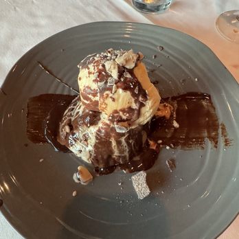 Chart House - Lava cake - Seafood Near Me - Newport, Kentucky