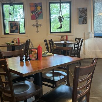 Bohemian Bull - Seating - Breakfast & Brunch Near Me - Mount Pleasant, South Carolina Bohemian Bull - Seating - Breakfast & Brunch Near Me - Mount Pleasant, South Carolina