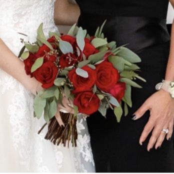Orlando Flower Market - Bride and mothers corsage - Florists Near Me - Orlando, Florida Orlando Flower Market - Bride and mothers corsage - Florists Near Me - Orlando, Florida
