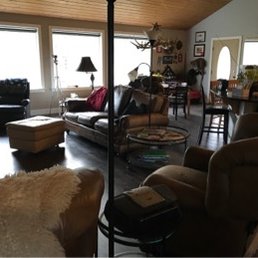 Floor is a bit dirty, but you'd never know it.