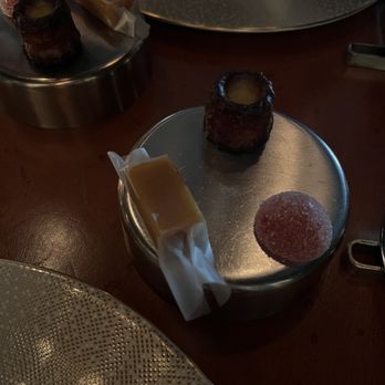 Alo Restaurant - Confectioneries - Bars Near Me - Toronto, Ontario