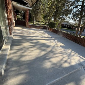 Royals Concrete And Contracting - broomed front porch - Masonry/Concrete Near Me Royals Concrete And Contracting - broomed front porch - Masonry/Concrete Near Me