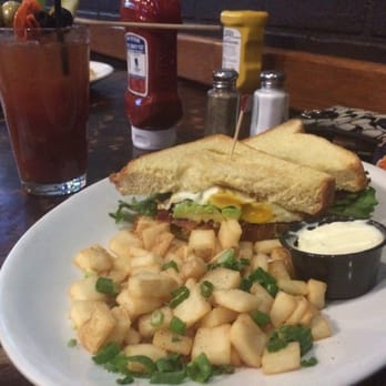 Timothy O'Toole's Pub - Perfect breakfast before a Bears game! - Sports Bars Near Me - Chicago, Illinois