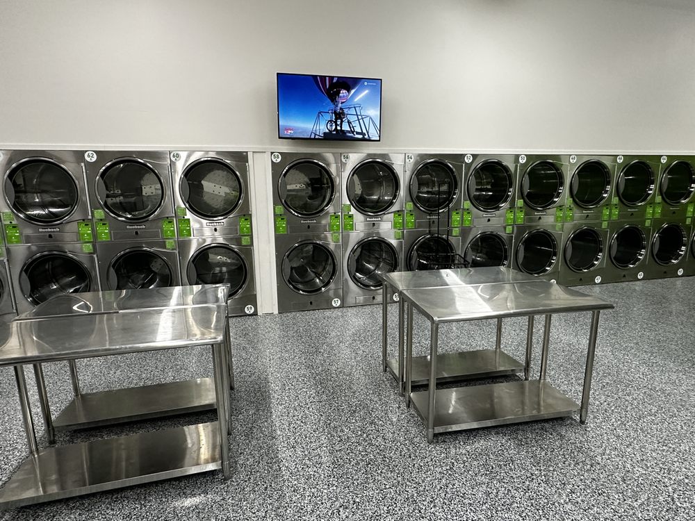 SIMPLE LIFE LAUNDRY Updated July 2024 44 Photos 79 N State St