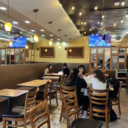 Thai Basil Cuisine - Inside