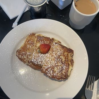 Sweet E's Cafe - Banana cream French toast - Cafes Near Me - Honolulu, Hawaii Sweet E's Cafe - Banana cream French toast - Cafes Near Me - Honolulu, Hawaii