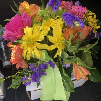 Creative Flowers - Florists Near Me - Visalia, California Creative Flowers - Florists Near Me - Visalia, California