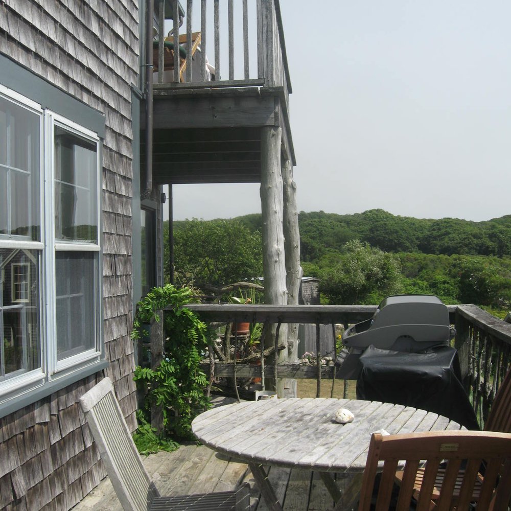Duck Inn - main deck w/ bbq - Hotels Near Me - Aquinnah, Massachusetts Duck Inn - main deck w/ bbq - Hotels Near Me - Aquinnah, Massachusetts