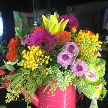 Wee Bee Flowers - Florists Near Me - Hallstead, Pennsylvania