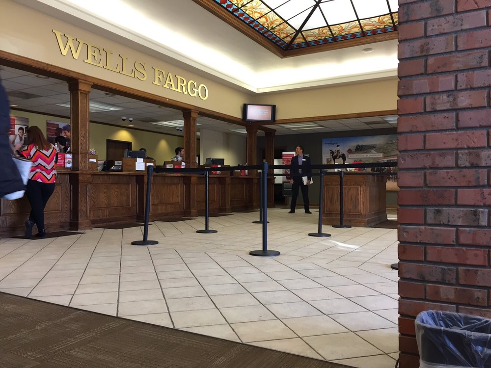 WELLS FARGO BANK Updated March 2024 5050 S Federal Blvd, Englewood