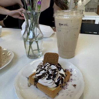 Blue Corn Cafe & Bakery - Smores graham cracker cheesecake - Coffee & Tea Near Me - Glendale, Arizona Blue Corn Cafe & Bakery - Smores graham cracker cheesecake - Coffee & Tea Near Me - Glendale, Arizona
