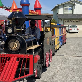 Bellatori Family Train - Trackless Train - Party Equipment Rentals Near Me - Long Beach, California Bellatori Family Train - Trackless Train - Party Equipment Rentals Near Me - Long Beach, California