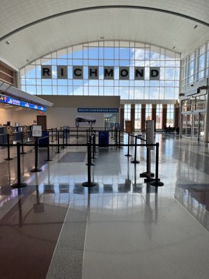 Richmond International Airport by null