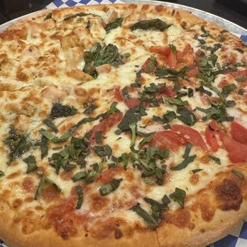 Adriatic Cafe Italian Grill - 12" Medium Pizza 1/2 Alfredo Chicken 1/2 Margarita - Italian Near Me - Katy, Texas