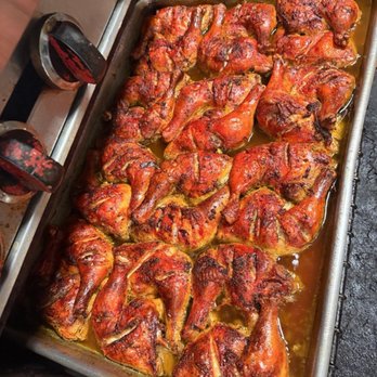 Primitos Coffe Shop - The baked chicken is a must have! - Spanish Near Me - Brooklyn, New York Primitos Coffe Shop - The baked chicken is a must have! - Spanish Near Me - Brooklyn, New York