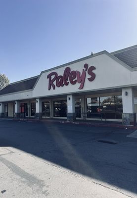 Raley's by null