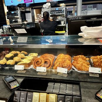 Prêt à Manger - Croissants - Coffee & Tea Near Me - Mauregard, 77