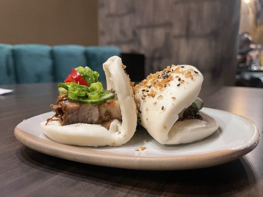 Tanka Modern Asian Cuisine & 川渝印象 by null