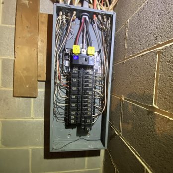 Arnie's Electric - This is our new 200 amp Square "D" Homeline 30/60 service panel all wired up... - Electricians Near Me - York, Pennsylvania Arnie's Electric - This is our new 200 amp Square "D" Homeline 30/60 service panel all wired up... - Electricians Near Me - York, Pennsylvania