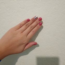 Dj Nails