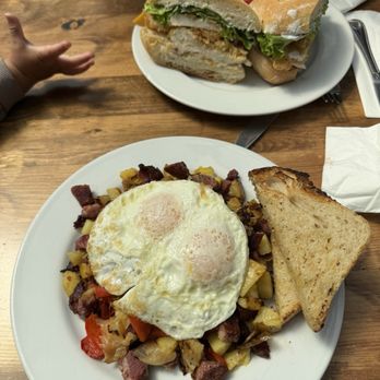 Sam's Log Cabin - House-Made Corned Beef Hash & Fried Chicken Sandwich - Breakfast & Brunch Near Me - Albany, California Sam's Log Cabin - House-Made Corned Beef Hash & Fried Chicken Sandwich - Breakfast & Brunch Near Me - Albany, California