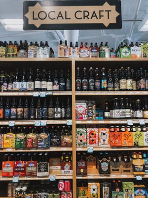 MOM's Organic Market by null