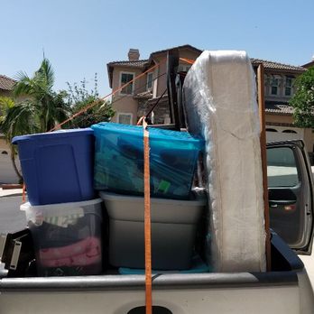 The Small Move Company - Secured with 4 straps and several bungee cords - Movers Near Me - Los Angeles, California The Small Move Company - Secured with 4 straps and several bungee cords - Movers Near Me - Los Angeles, California