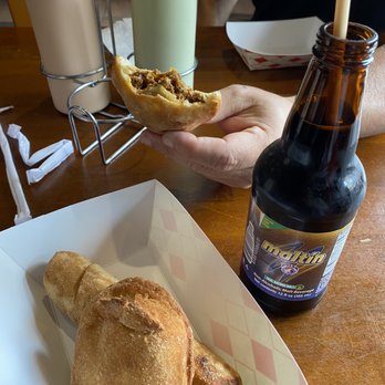 Cachapas y Mas - Pastelito and tequeyoyo - Venezuelan Near Me - Ridgewood, New York